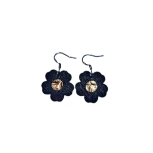 boucles d'oreilles en forme de fleur en cuir noir et rose gold avec une monture en argent 925/1000