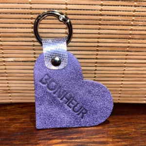 Porte clé en cuir violet et bleu en forme de coeur ave anneau argenté