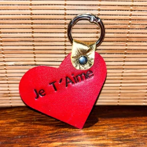 Porte-clé en cuir en forme de coeur doré et rouge